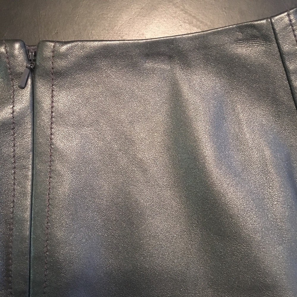 ❌SOLD❌ W By Worth Charcoal Gray Leather Pencil - Picture 5 of 8